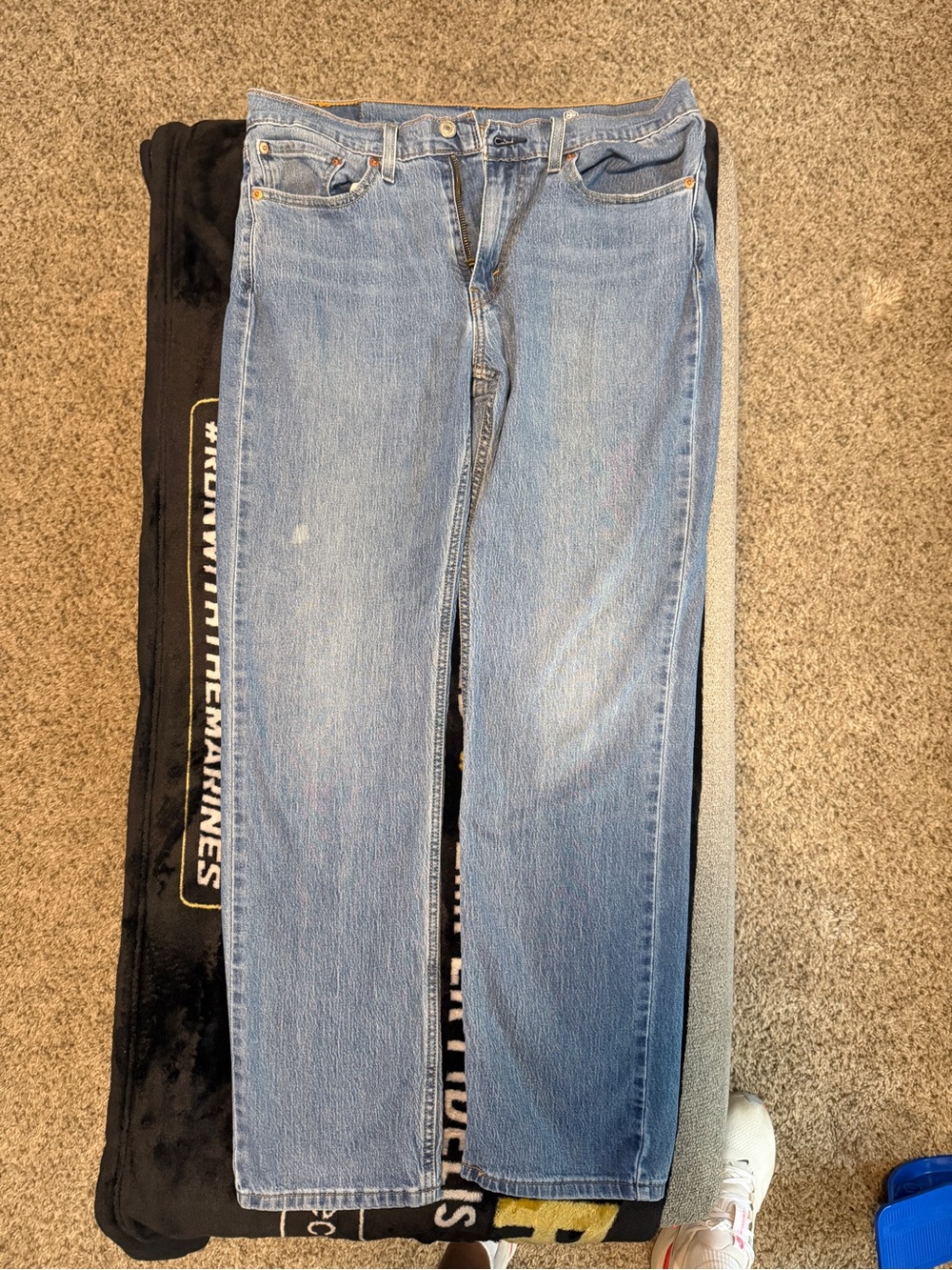 Levi's 514 Performance Cool Straight-Fit Light Wash Jeans 32x32